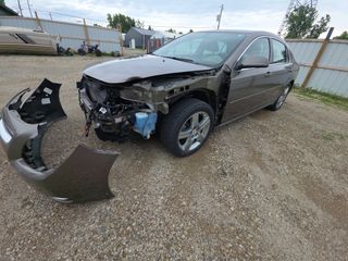 2011 Chevrolet Malibu 2LT - Exterior Front Left Corner Image